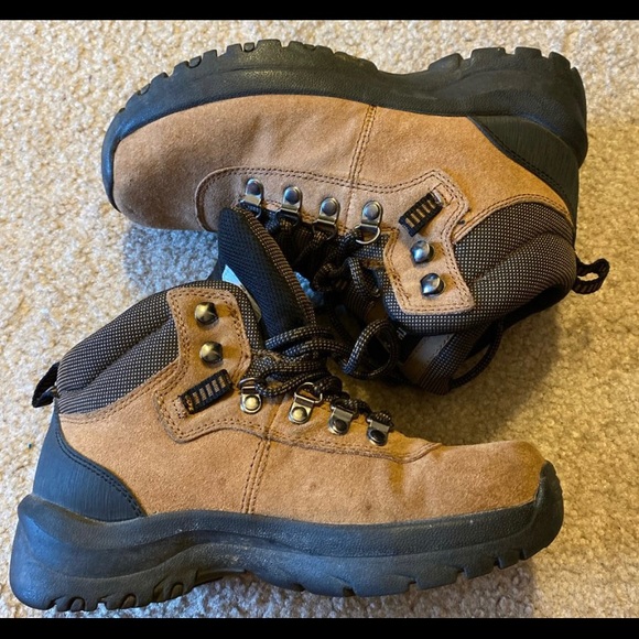 Hiking boots - Picture 2 of 3